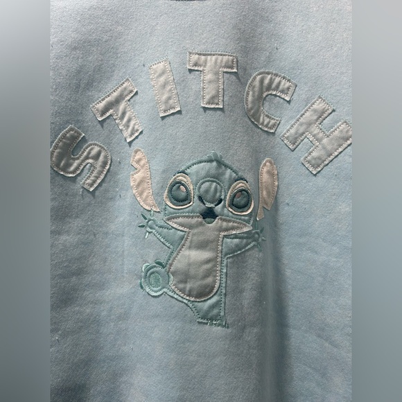 Disney NWOT Stitch pull over sweater size S - Picture 2 of 4
